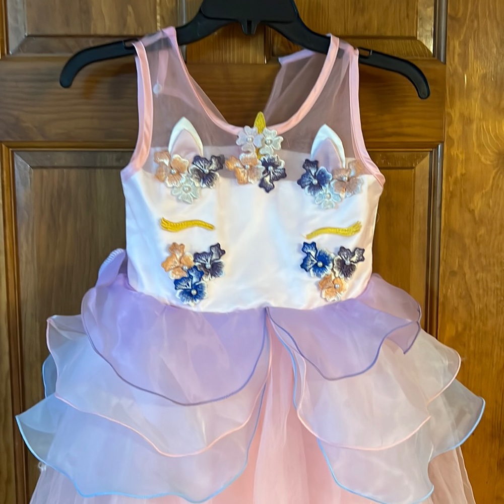 New Ibtom Castle Girls Embroidered Dress 150 NWT